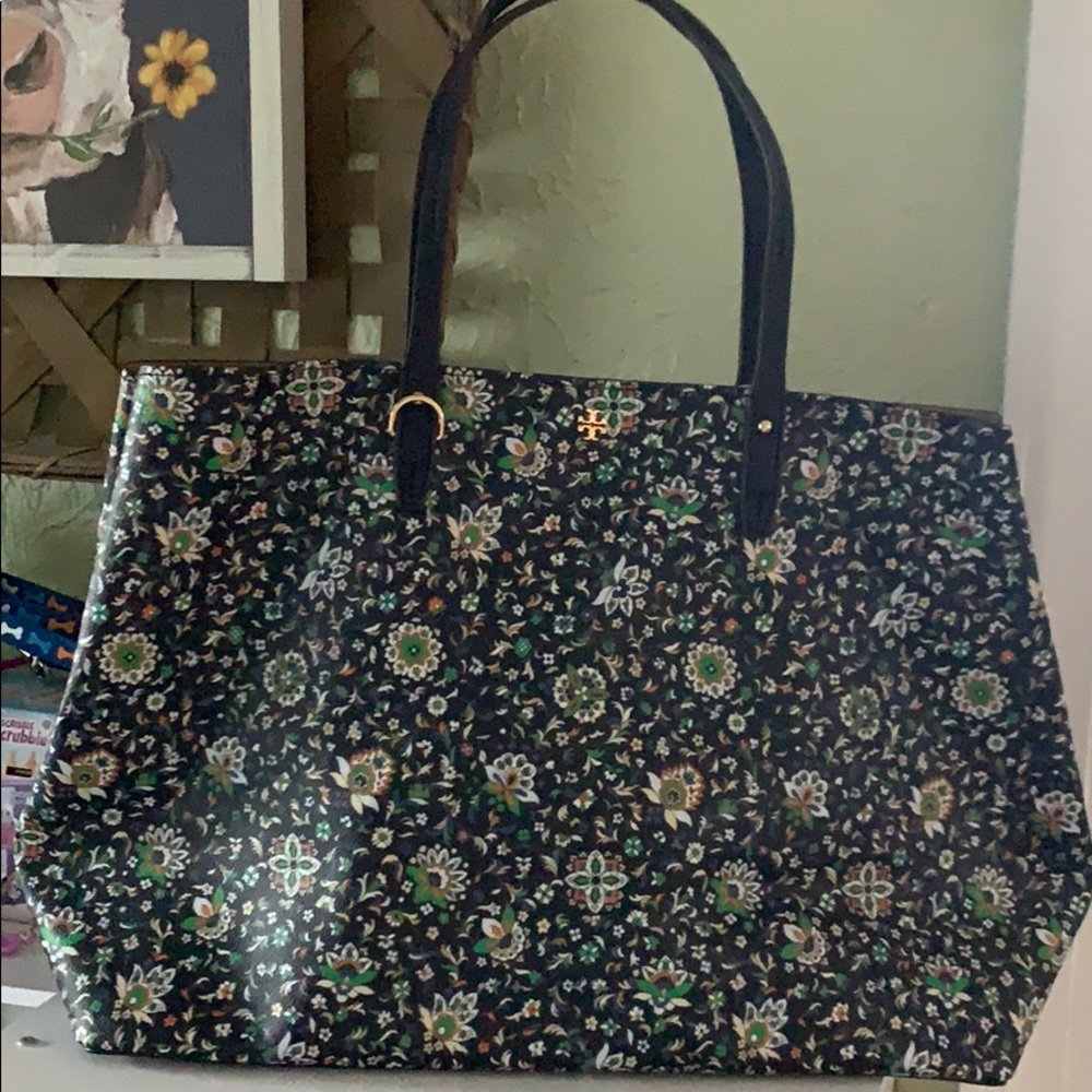 Tory Burch Kerrington Square Tote- Brand New w tag